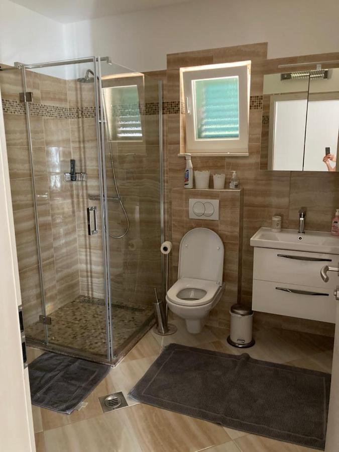 Modern Seeview Apartment Maslenica With Free Wifi, Free Parking, 300M From Beach Kültér fotó
